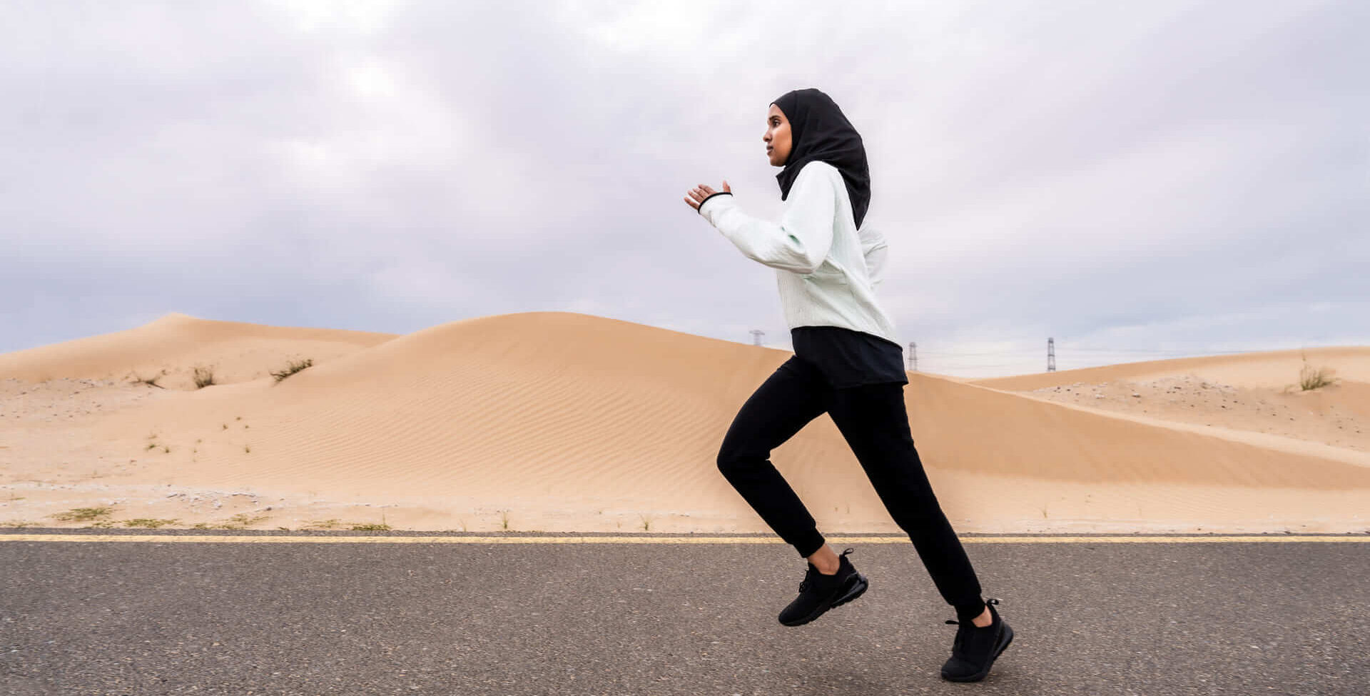 beautiful arab sportive woman wearing hijab traini 2023 04 14 17 02 27 utc