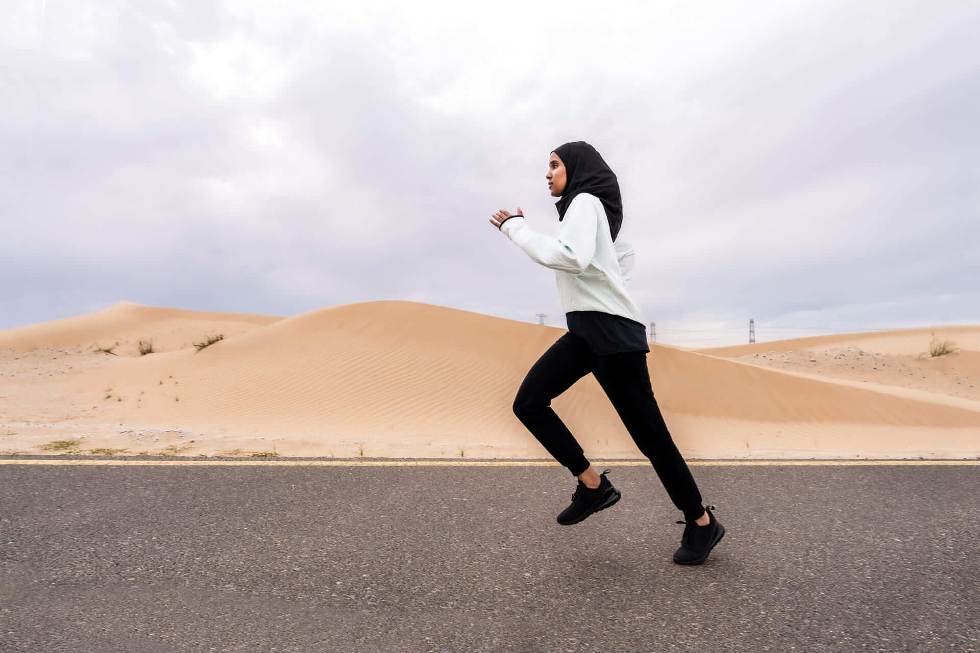 beautiful arab sportive woman wearing hijab traini 2023 04 14 17 02 27 utc.jpg